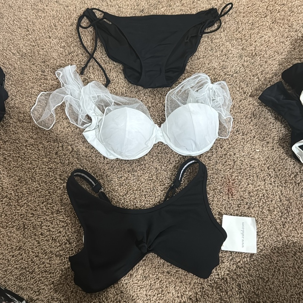 14 Piece Swimsuit Lot/Bundle - Picture 3 of 5